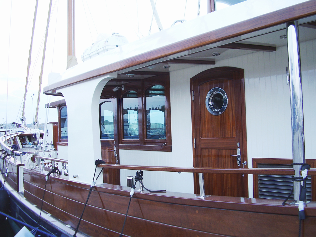 motor sailing yacht nordland